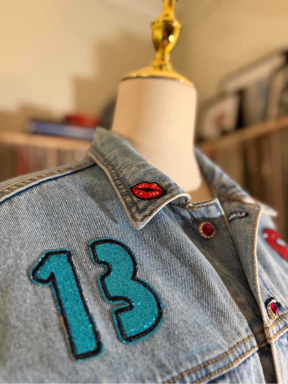 Custom Taylor Swift “Eras” Denim Jacket Oversize Vintage Hard Rock Cafe Swiftie - Picture 8 of 13